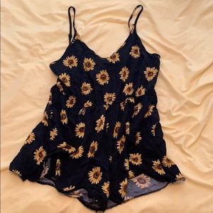 Sunflower print ROMPER NEW